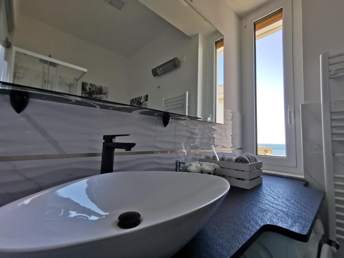 Апартаменты Blue Nest Генуя Экстерьер фото